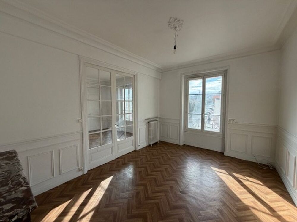 Appartement 3 pièces 75 m² · à Saint Etienne · 75 m² · 65 000 €