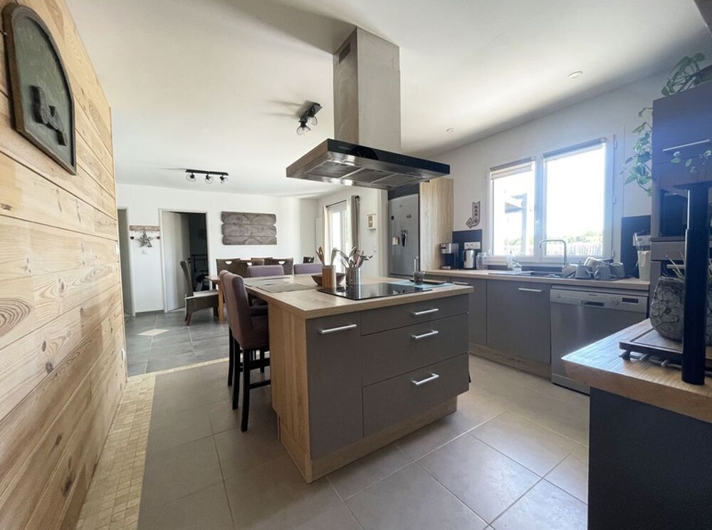 � vendre  Maison Saintes (17100)