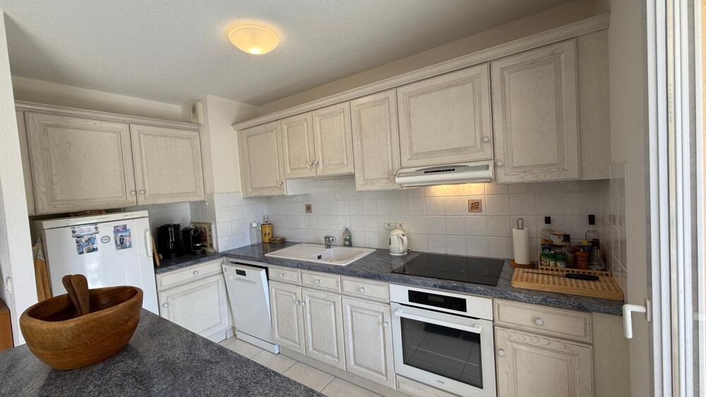 Vente Appartement Appartement à vendre 2 pièces dernier étage garage et cave SAINT RAPHAEL (83) Saint raphael