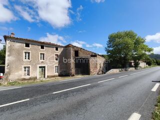  Remise / Grange à vendre 6 pièces 275 m²