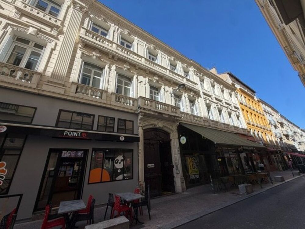 SAINT-ÉTIENNE  PLACE JEAN-JAURÈS  STUDIO MEUBLÉ  IDÉAL INVESTISSEUR