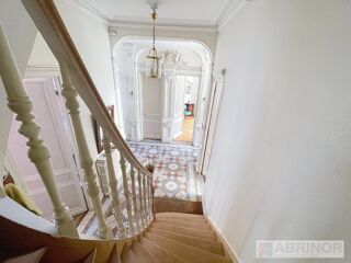  Maison � vendre 10 pi�ces 318 m�