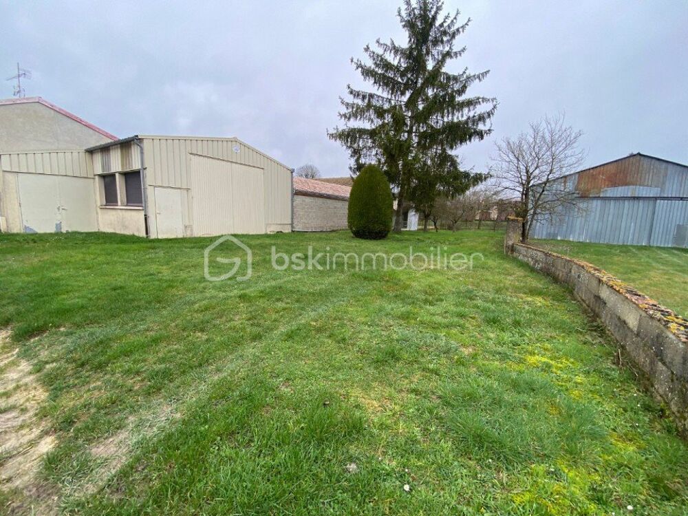 Vente Terrain Atelier, garage sur 755 m2 de terrain constructible Saint remy sur bussy