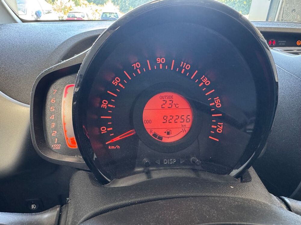 Aygo II 1.0 VVT-i 69 X-Play 2015 occasion 38300 Bourgoin Jallieu