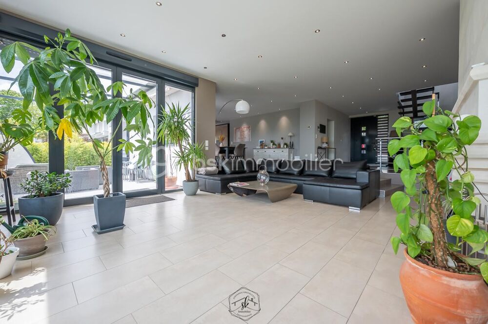 SCY-CHAZELLES  Villa d'exception de 315 m²