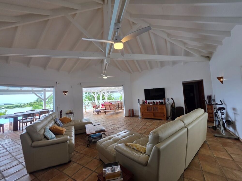 à vendre  Villa Baie-Mahault (97122)