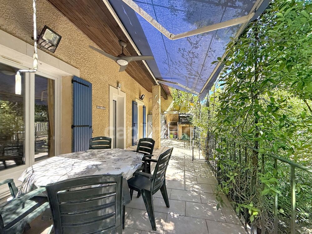Bouchet  Maison de plain-pied avec piscine chauffée, spa et 2 garages