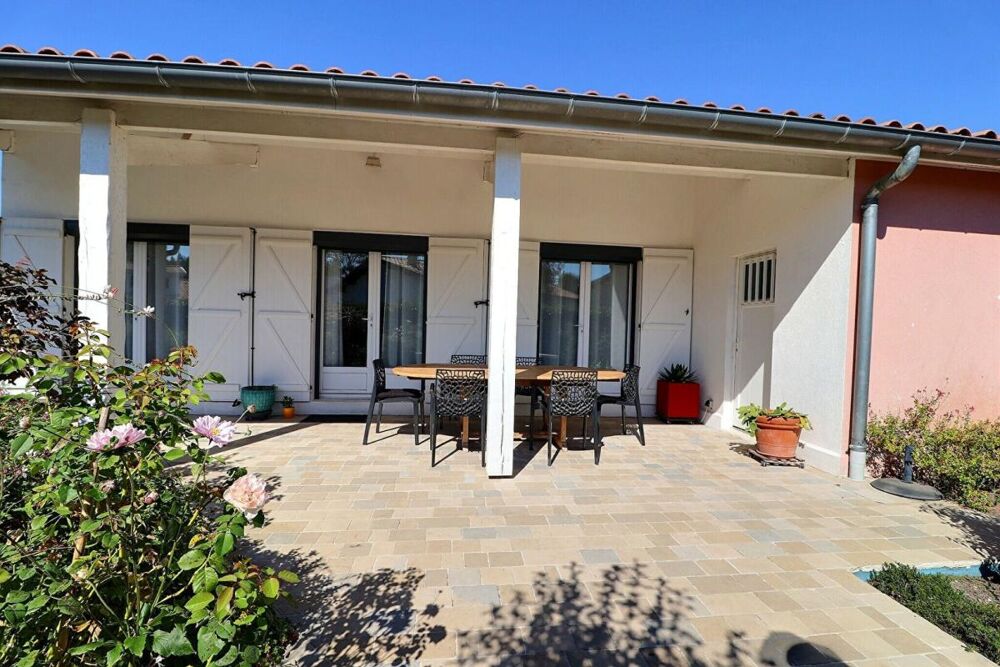 Vente Maison Maison familiale 4 chambres ? Jardin 410 m² ? Environnement calme Le pian medoc