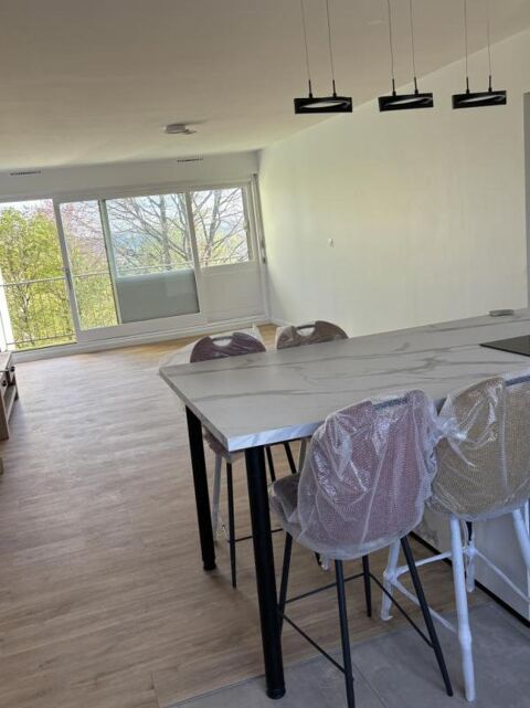  Appartement � louer 4 pi�ces 81 m�