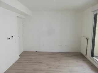  Appartement à louer 2 pièces 43 m²