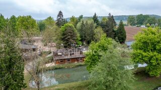  Propri�t�/ch�teau � vendre 15 + pi�ces 4000 m�