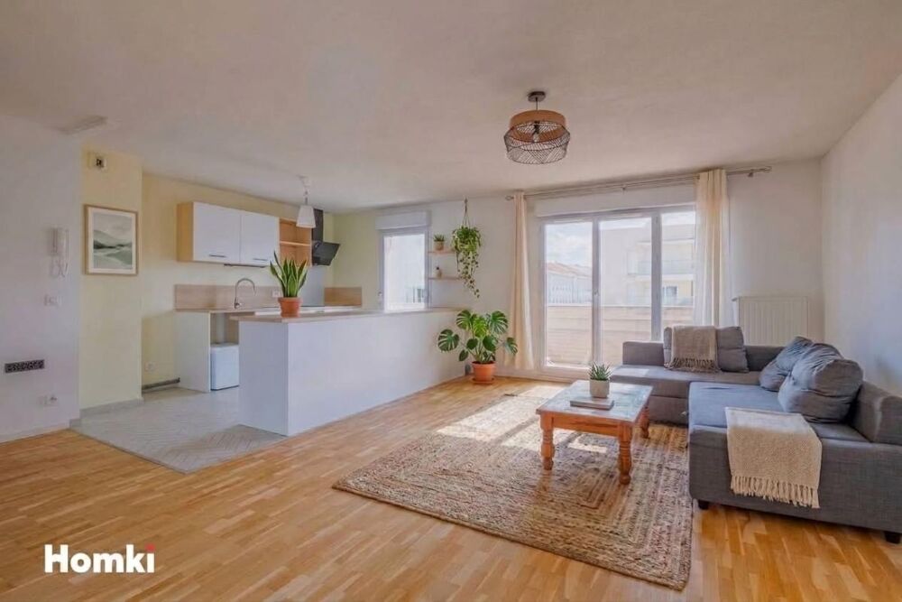 T4 de 82 m² avec balcon, cave et garage possible  Résidence récente et sécurisée