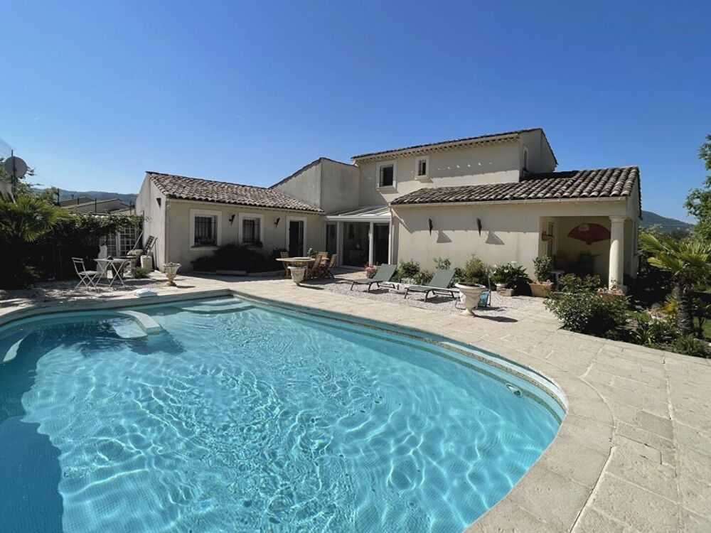 Villa d'exception avec piscine 4 chambres 182 m2 - Malijai 04350