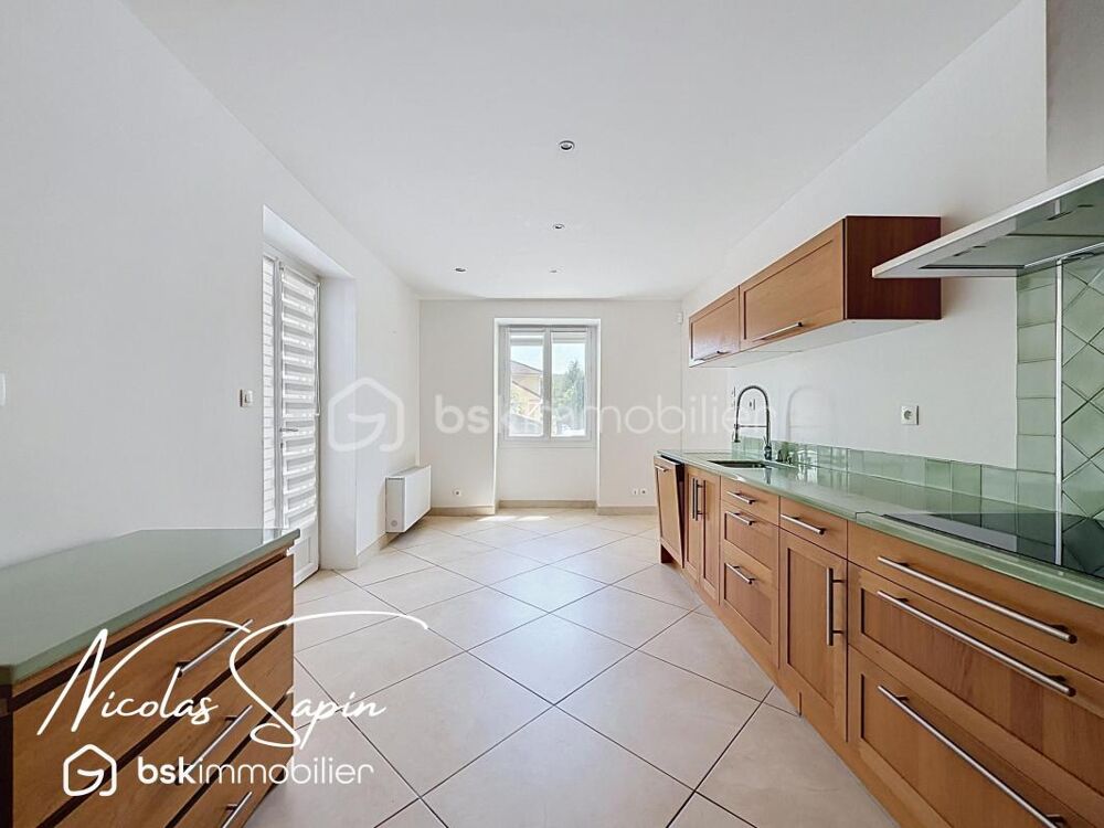 Maison de 160m2 avec 5 chambres plus bureau