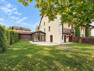 Maison 7 pièces 219 m² · à Prévessin-Moëns · 219 m² · 910 000 €