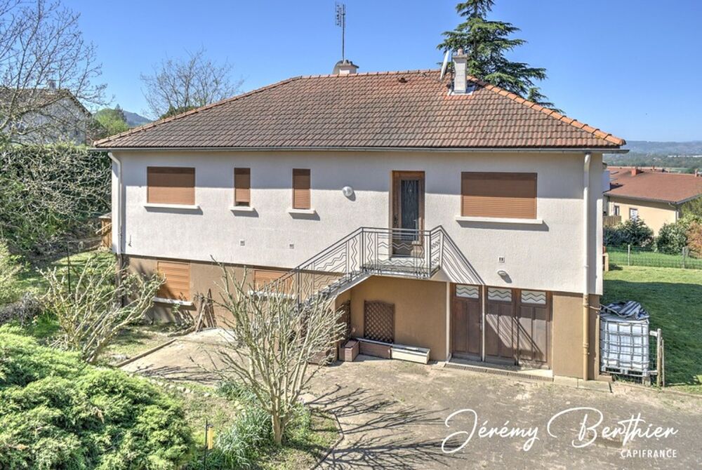 GENAY (69) - Maison 141 m² - 7 pièces - 1775 m² de terrain - Fort potentiel