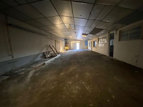   EXCLUSIVITE SAINTES - LOCAL D'ACTVITE, ENTREPOT AVEC BUREAUX 