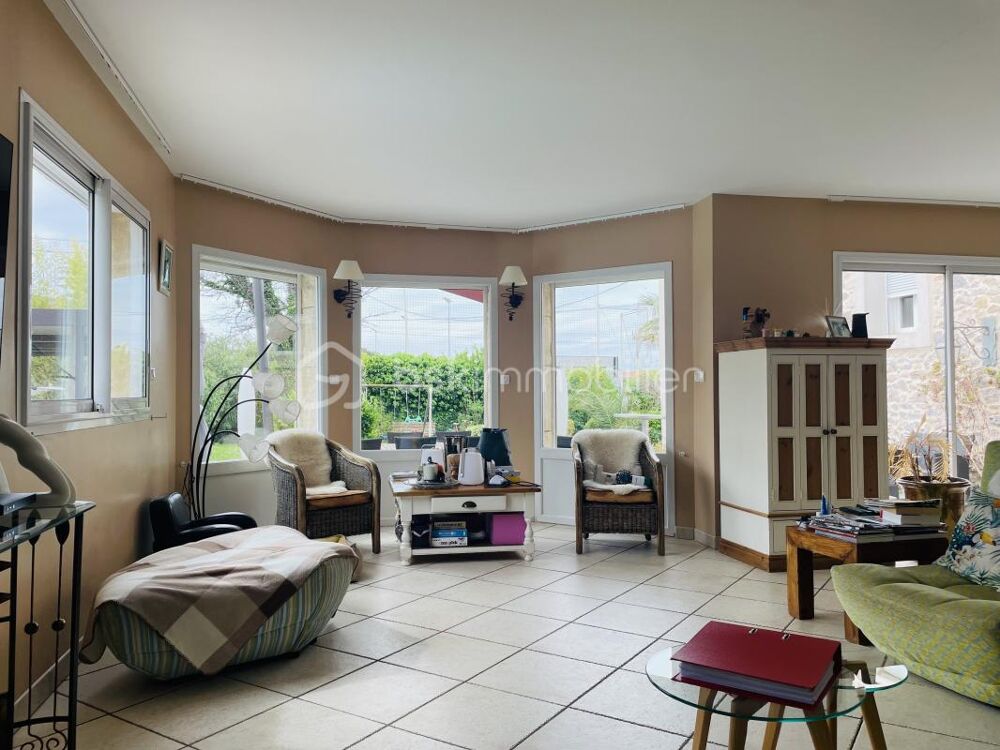  vendre  Proprit/chteau Ste (34200)