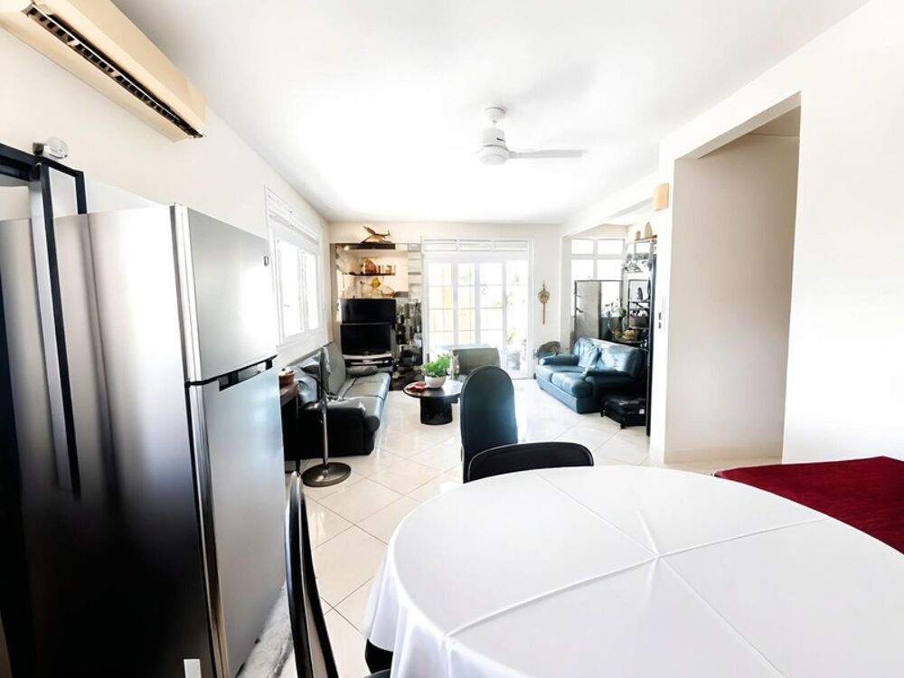Ensemble immobilier d'envergure sur 1 900 m² de terrain  Dampierre à vendre 13 pièces, LE GOSIER