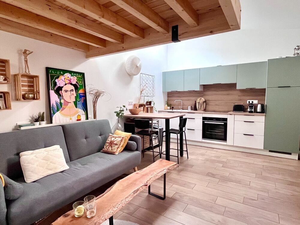 Vente Appartement À VENDRE – Appartement rénové avec cour privative – Bordeaux Nansouty Bordeaux