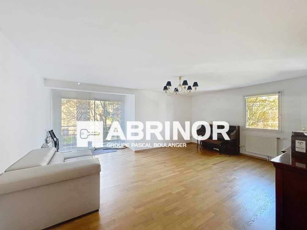 BARBIEUX - T4 de 96.7 m² hab. avec balcon - Cave - Parking sous-sol