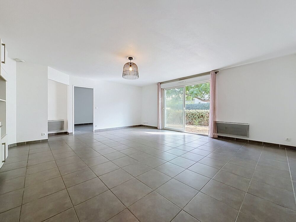 Vente Maison GIGNAC (34) Maison à vendre 4 pièces de plain pied 92 m2, 250 m2 de terrain, garage, parking Gignac
