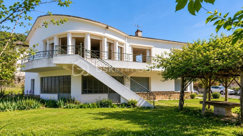 GRANDE MAISON AVEC APPARTEMENT