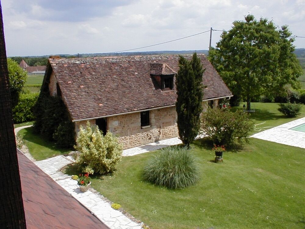 à vendre  Propriété/château La Douze (24330)