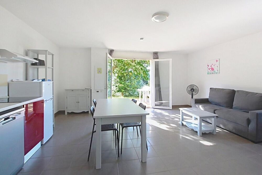 Maison 3 pièces 68 m2 avec terrasse et piscine