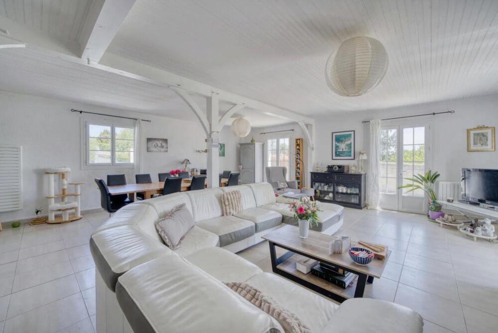Maison de 6 pièces de 176 m² à Bussac-sur-Charente
