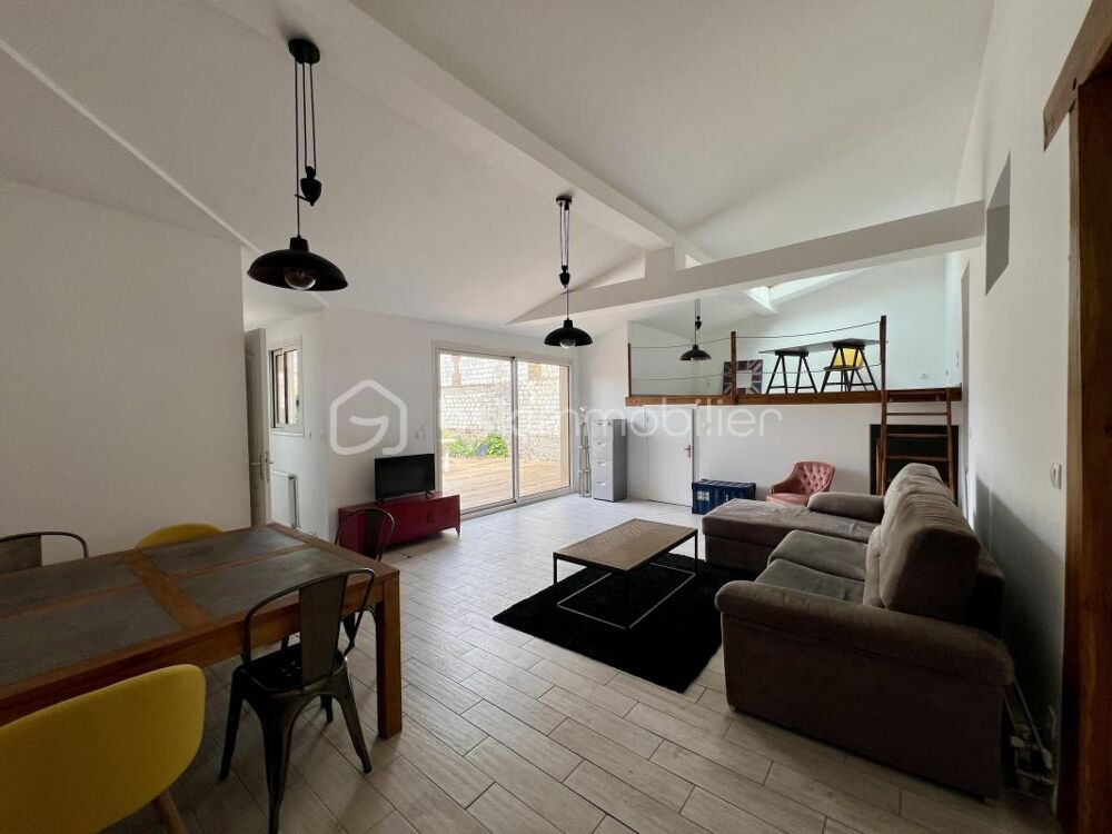MAISON VIVABLE DE PLAIN-PIED 3 CHAMBRES  COEUR DE VILLE avec JARDIN