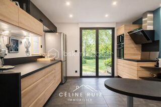  Propri�t�/ch�teau � vendre 8 pi�ces 240 m�