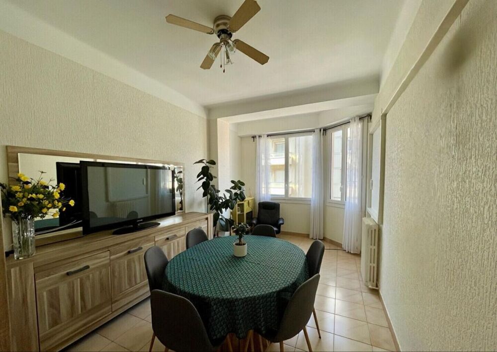 Vente Appartement Belle Opportunité - Grand Appartement F3 - Toulon (83000) Toulon