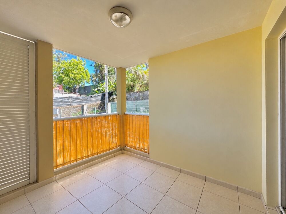 À vendre  Appartement T3 avec parking couvert au Tampon 97430