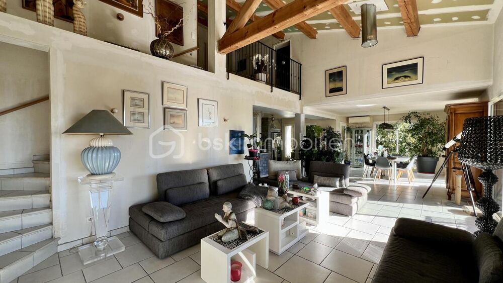 COUP DE COEUR pour une villa individuelle à Vence Sud. Vue mer. Terrain piscinable