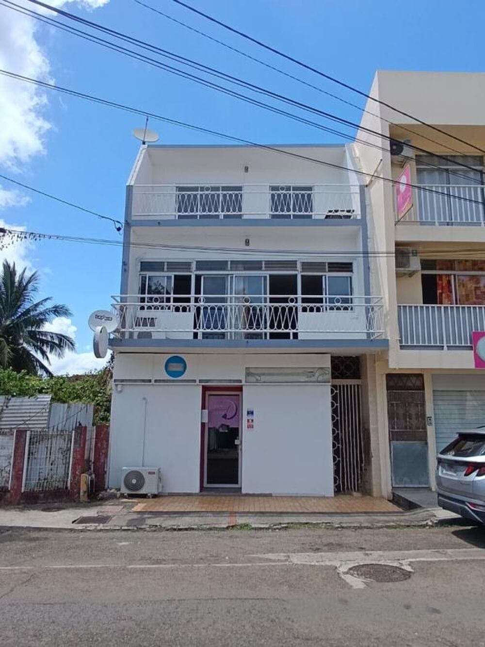 Vente Maison Immeuble Le Robert 7 pièce(s) 212,34  m2 IMMEUBLE À FORT POTENTIEL Le robert