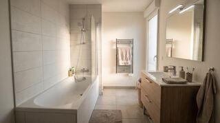 Vente Appartement Le beau T3 en centre-ville avec extérieur Venissieux