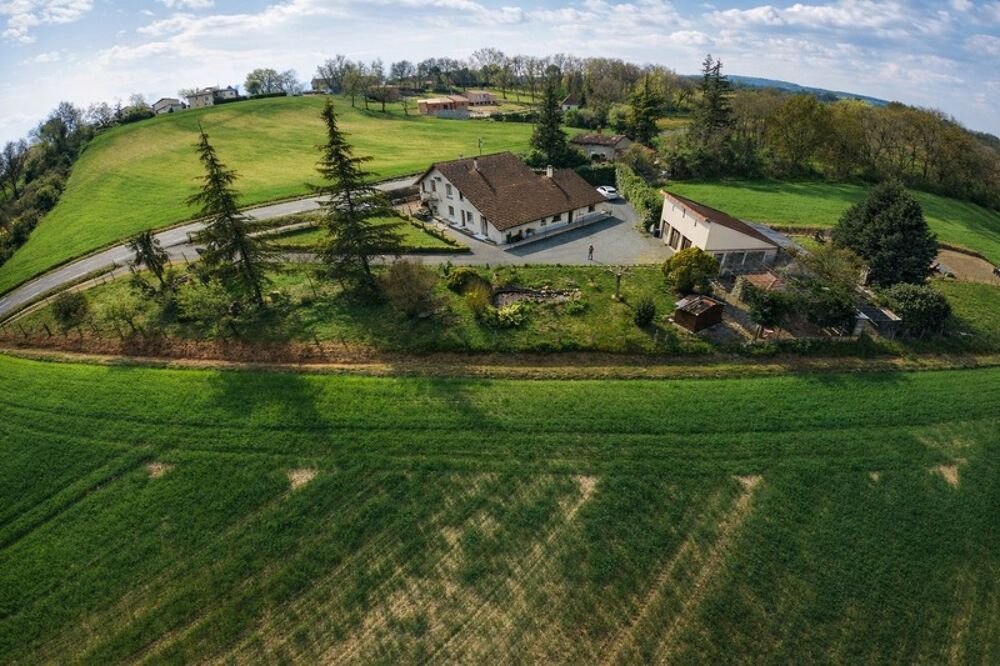 Grande propriété + 9 pièces comprenant 2 logements  264 m²  Terrain arboré  Sans vis-à-vis Situation Labessière-Candeil  À
