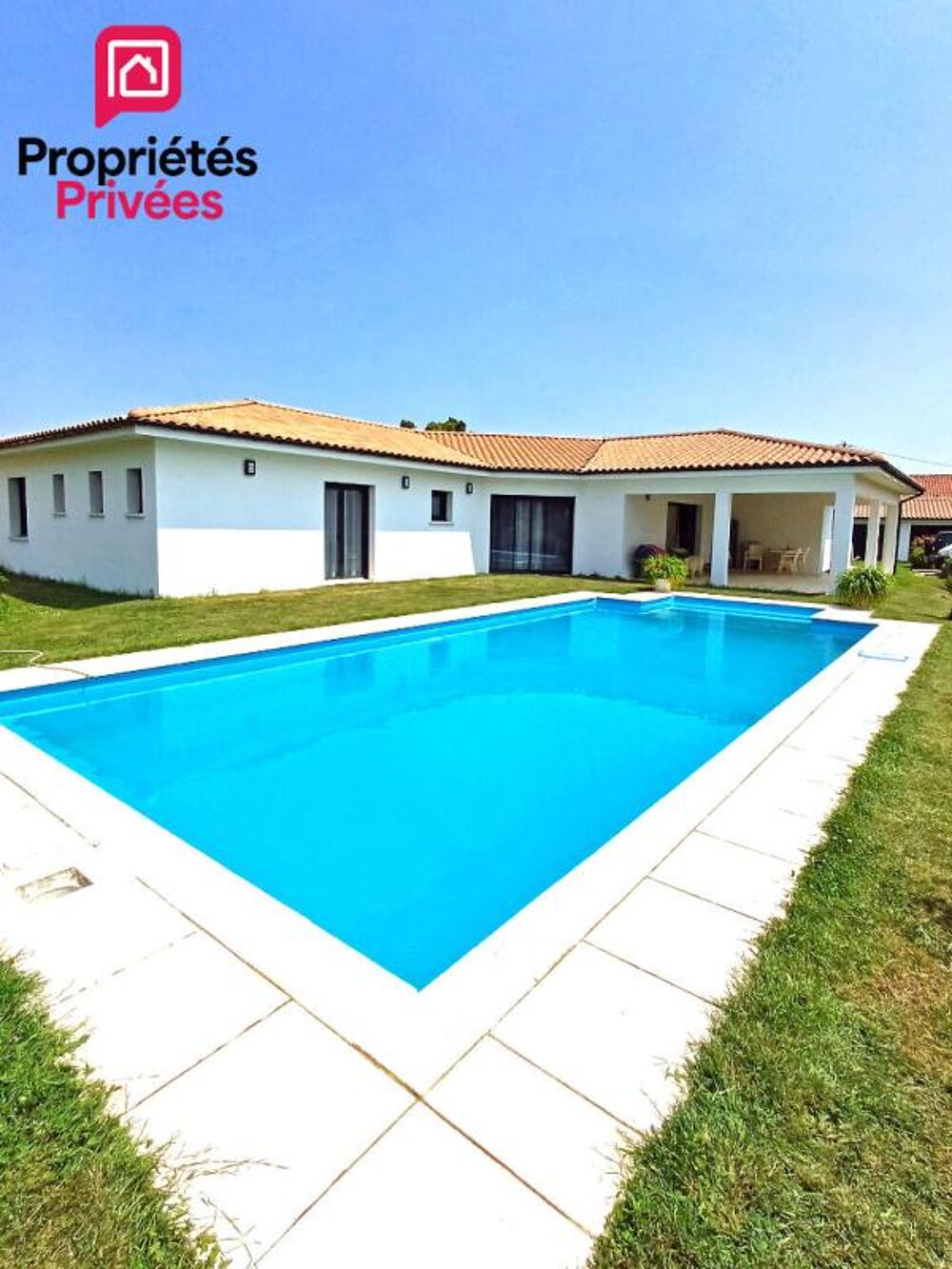 ARVERT, MAISON RÉCENTE DE 143 m² SUR TERRAIN DE 1 695 m² AVEC PISCINE ET GARAGE INDÉPENDANT