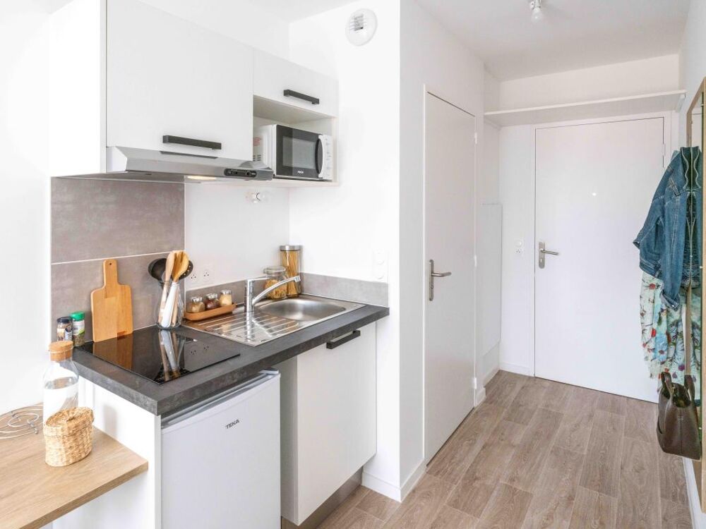 Location Appartement STUDIO A LOUER - PROCHE CAMPUS LA ROCHELLE La rochelle