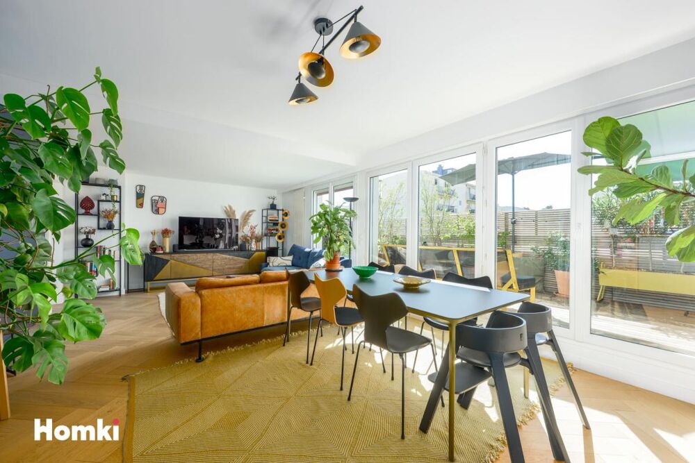 Vente Appartement Coup de cœur – Dernier étage, 3 pièces de 80 m2 avec terrasse et vue dégagée Courbevoie