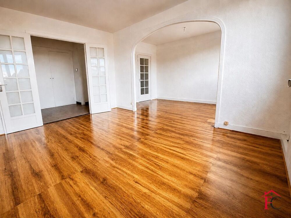 Appartement 112 m² Hyper-centre de Verneuil 3 chambres séjour double 2 parkings