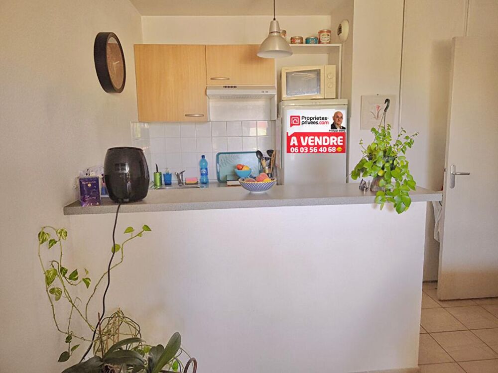 MONTEUX : T2 LOUÉ AVEC BALCON, PISCINE ET PARKING PRIVATIF