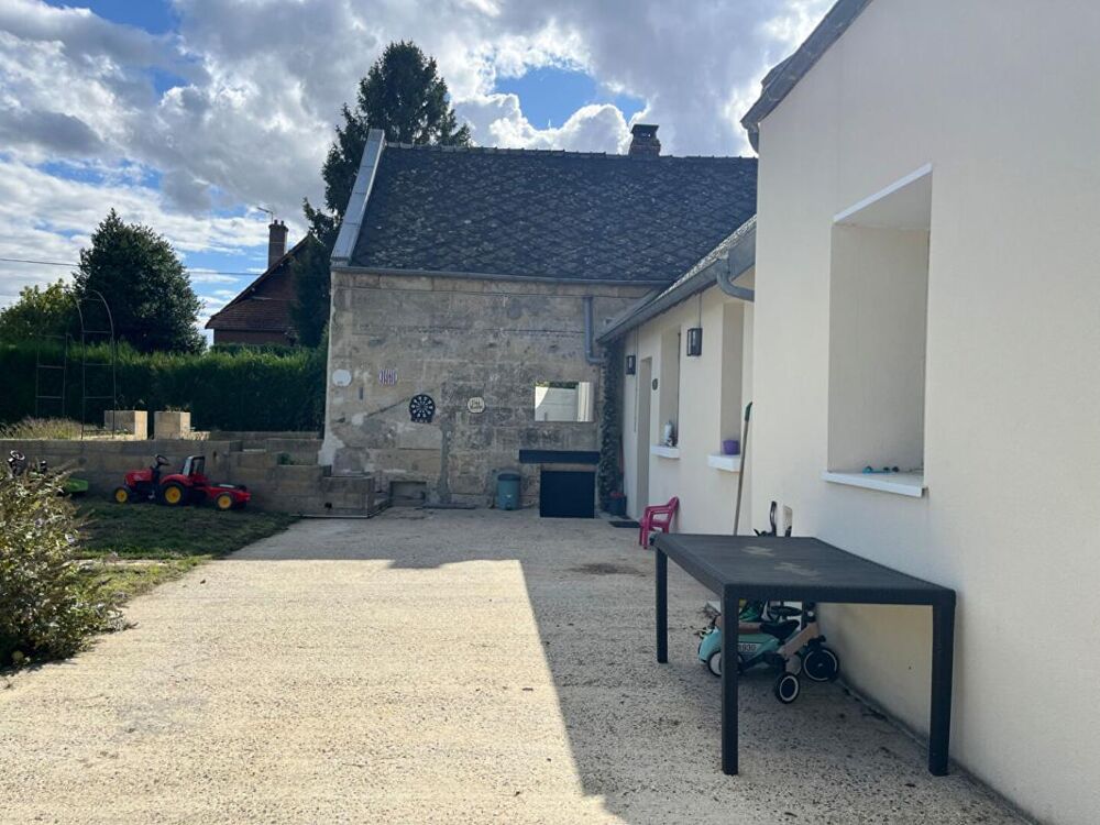 Maison 5 pièce(s) 142 m2 + Jardin