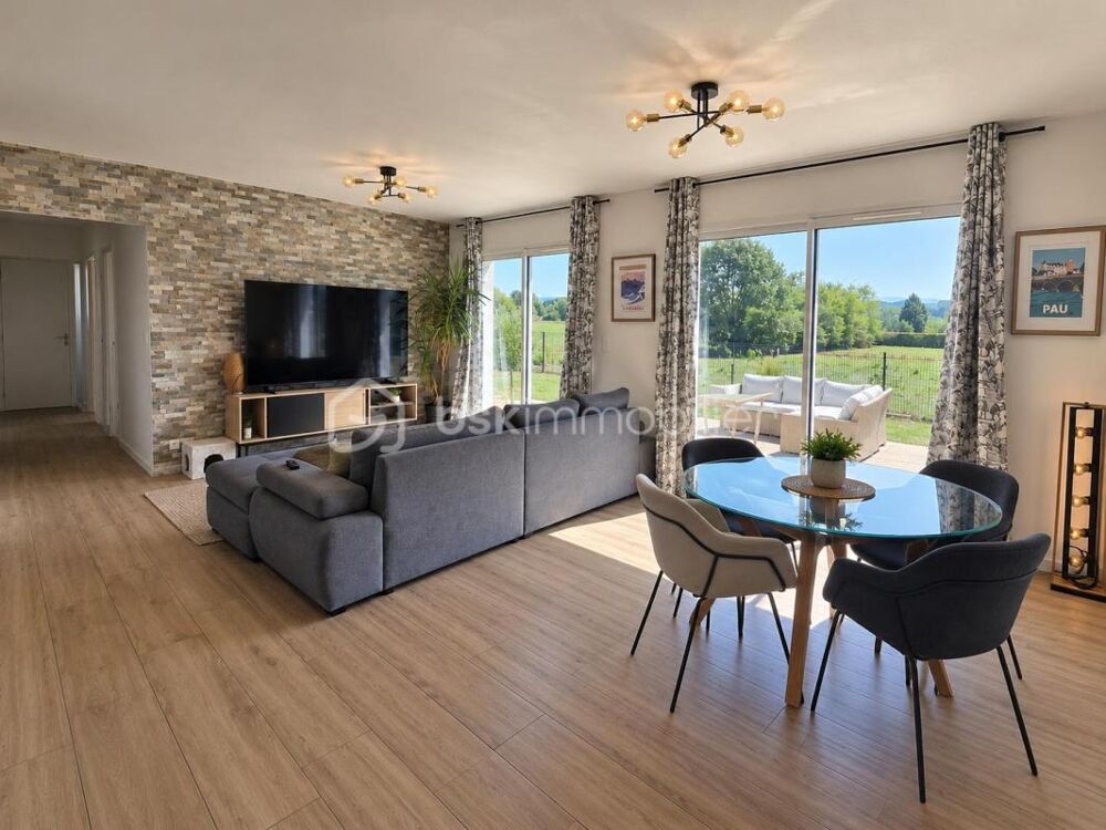Maison récente de plain-pied  3 chambres  Proche Pau