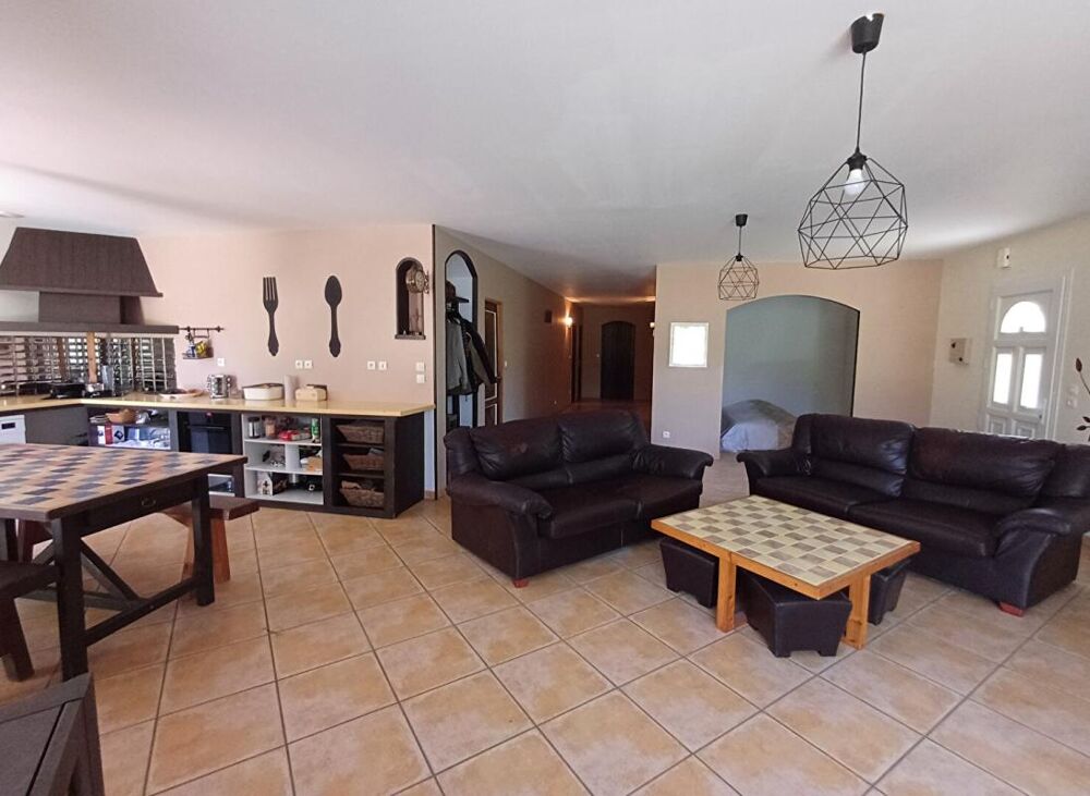 Sansais - Plain-pied 134 m2 et son jardin