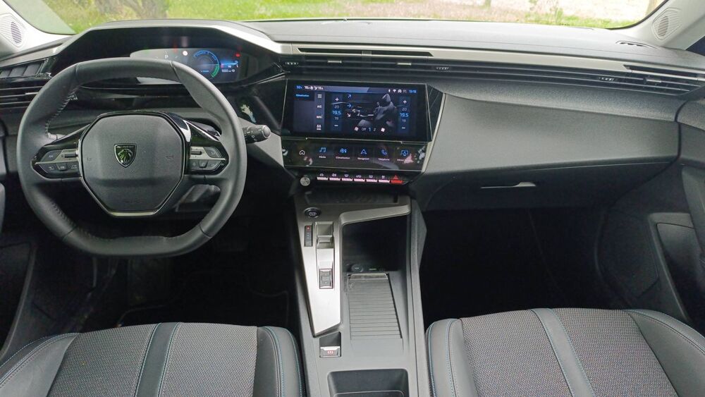 308 1.2 Hybrid 145 e-DSC6 Allure 2025 occasion 26400 Crest
