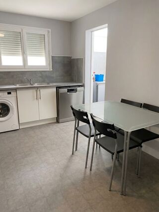  Appartement à louer 2 pièces 54 m²
