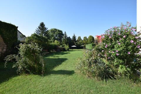 Saint léger sur Dheune, maison ou 3 appartements avec terrain 145000 Saint-Lger-sur-Dheune (71510)