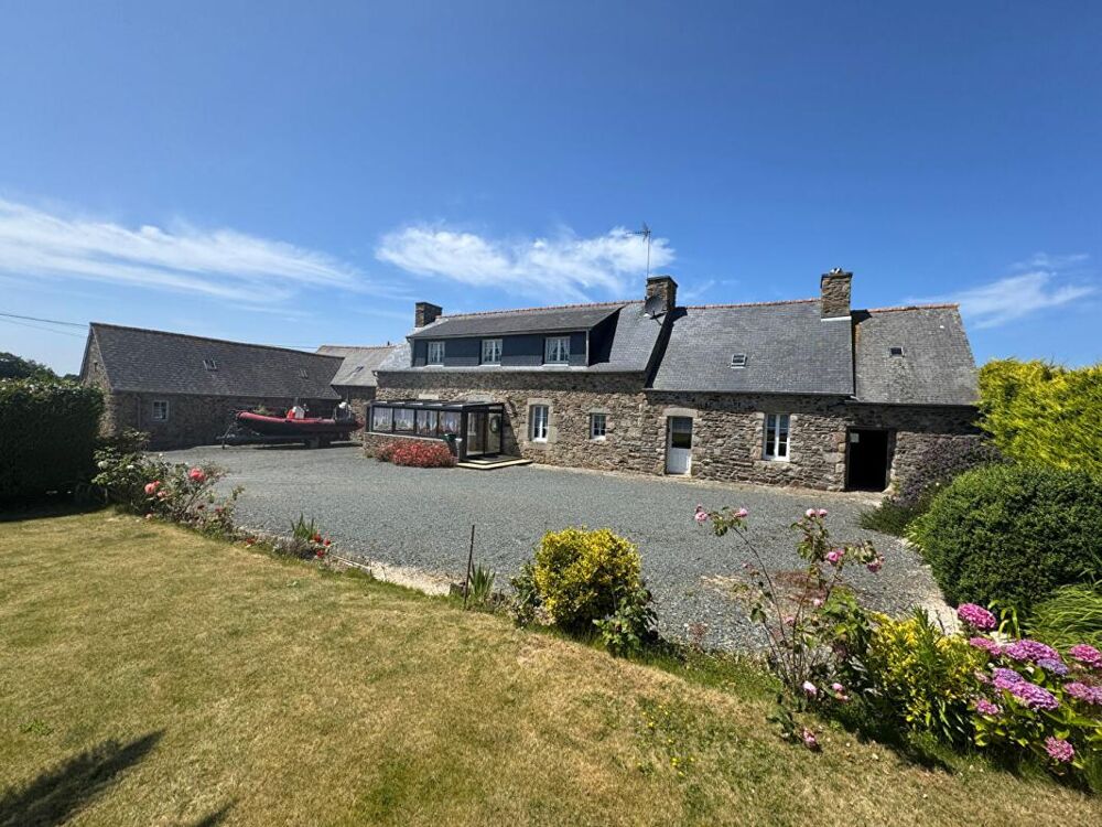 Vente Maison Corps de ferme en pierre à Pleumeur-Gautier , 4 ch potentielles ,Dépendances , 14 912 m² ,Proche plages (Côtes-d'Armor) Pleumeur gautier